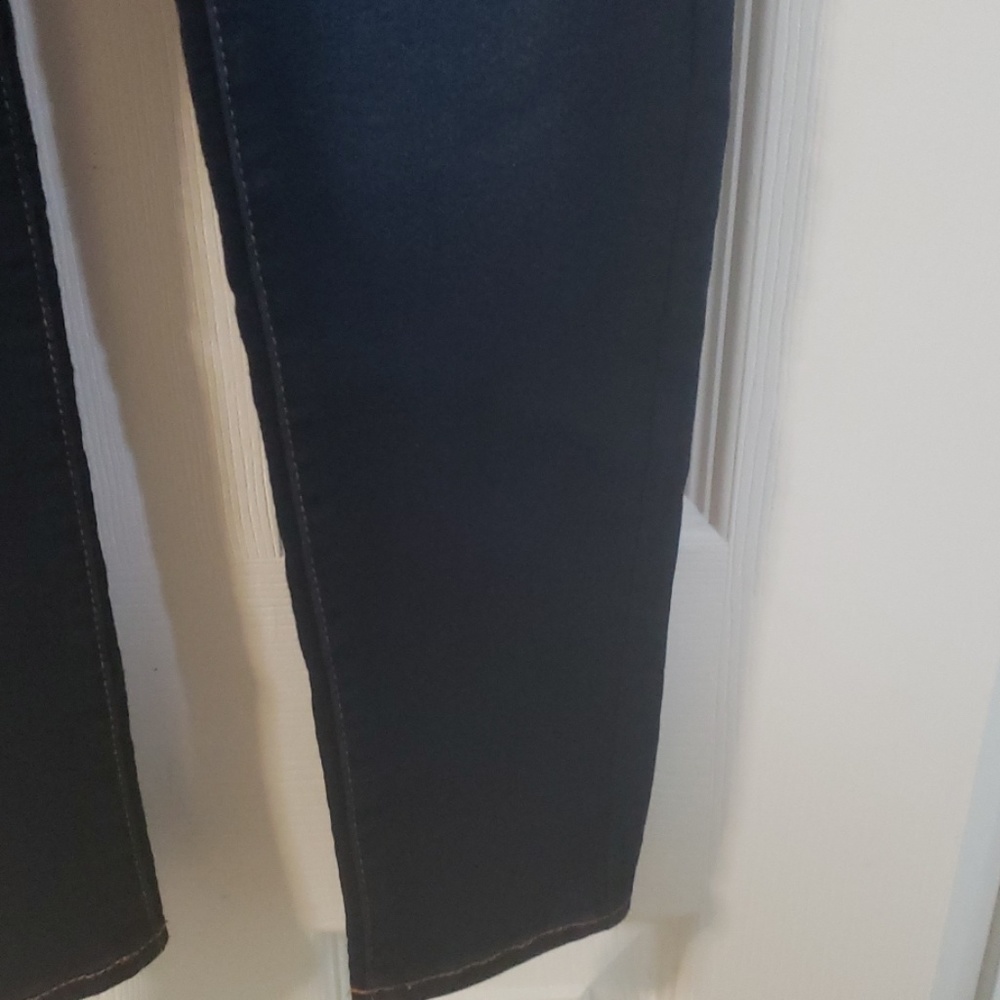 Jeans - Picture 3 of 4